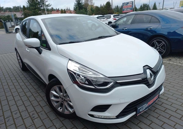 Renault Clio cena 33900 przebieg: 139000, rok produkcji 2019 z Kościan małe 232